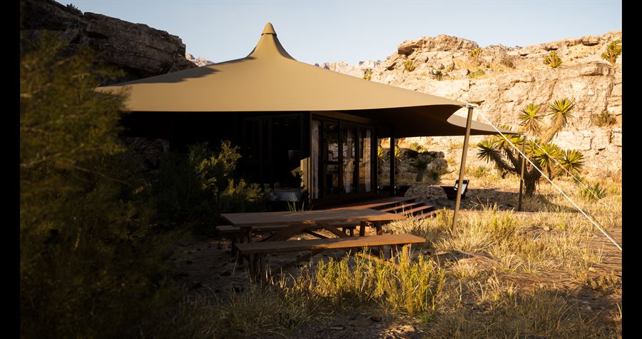 Glamtainer Desert Camp — Hospitality · Concept 3D visualization, Desert retreat — view 2 by DARK studio